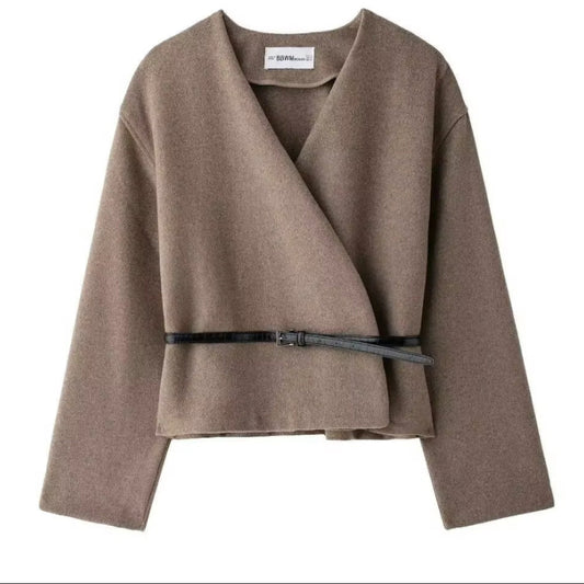 Chaqueta suave con cinturón